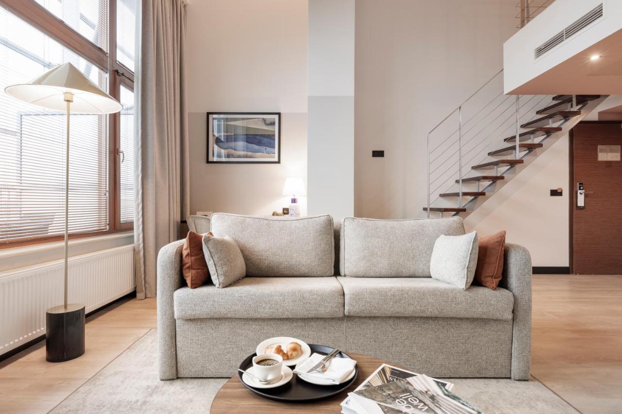 Royal Tulip Sand Колобжег Екстериор снимка A sofa bed
